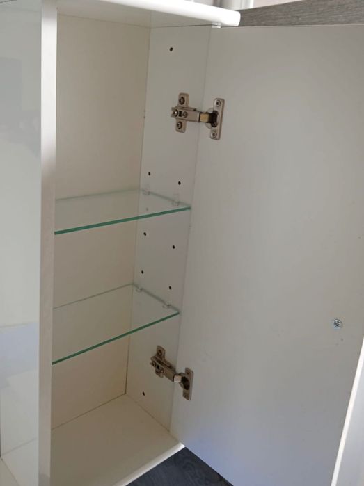 Нов шкаф за баня произведен в Италия