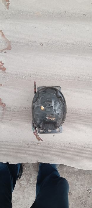 Продам компрессор на холодильник!!!