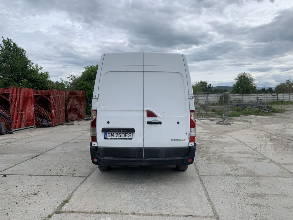 Renault master an 2017 cu 6+1 persoane omologat
