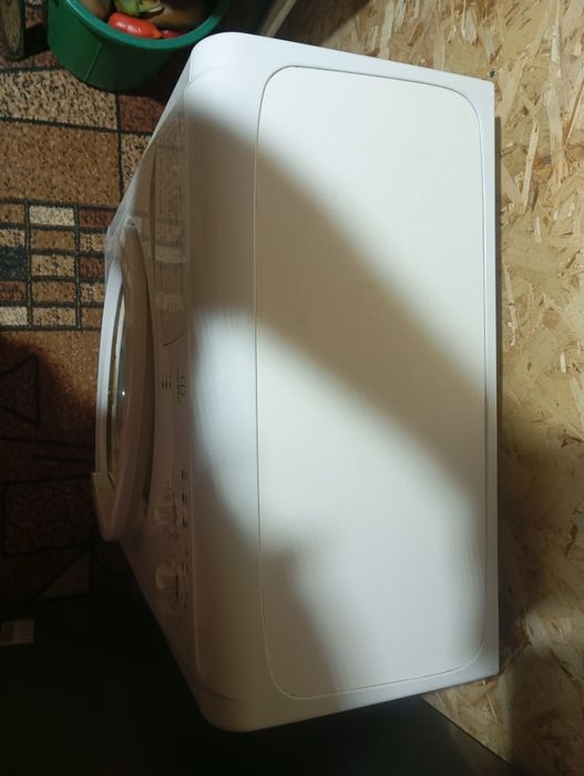 Продам стиральную машинку indesit 3.5кг