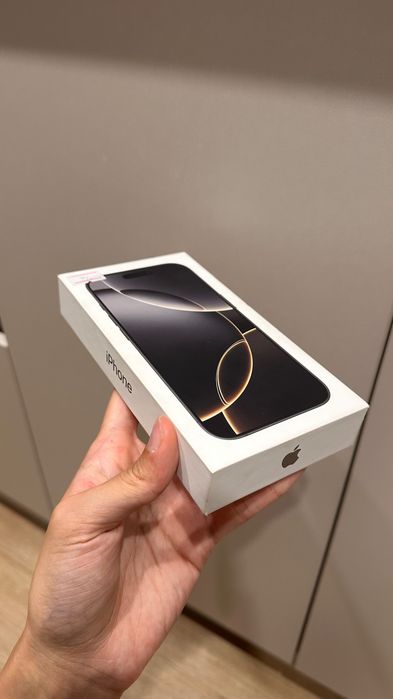 iPhone 16 Pro 256GB Natural Titanium (Новый, Запечатан)
