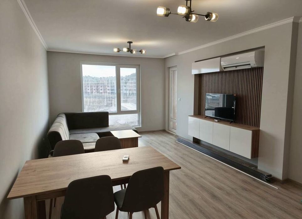 Дава се под наем Двустаен апартамент в Пловдив, Христо Смирненски - 75 кв.м за 390 € - Снимка #2