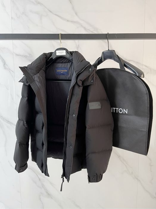 Geaca Louis Vuitton , calitate premium , pe comanda , noua , L