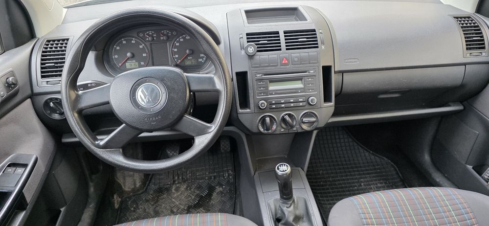 VOLKSWAGEN Polo 2009 — imagine 3
