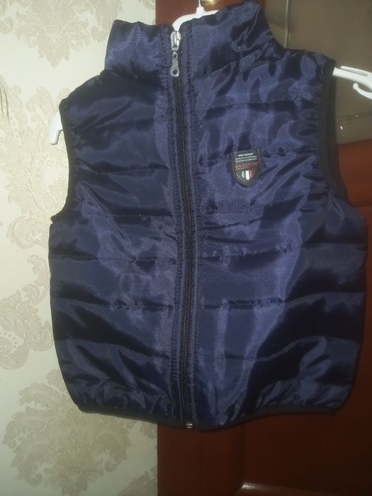 Детская одежда безрукавки