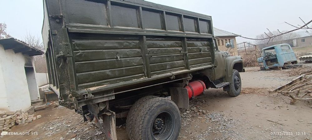 Zil sotiladi yili 1993 kabinalari ideal