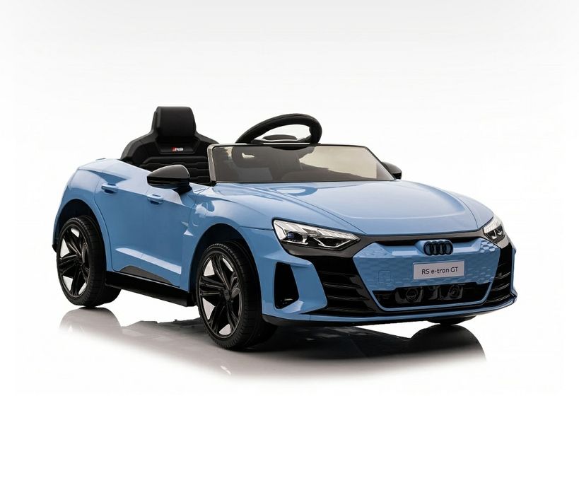 AUDI RS e-tron синя