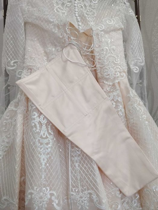 Свадебные платья