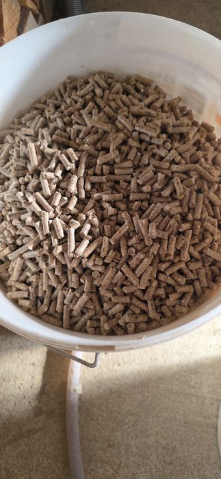 Vând presa peleti haba