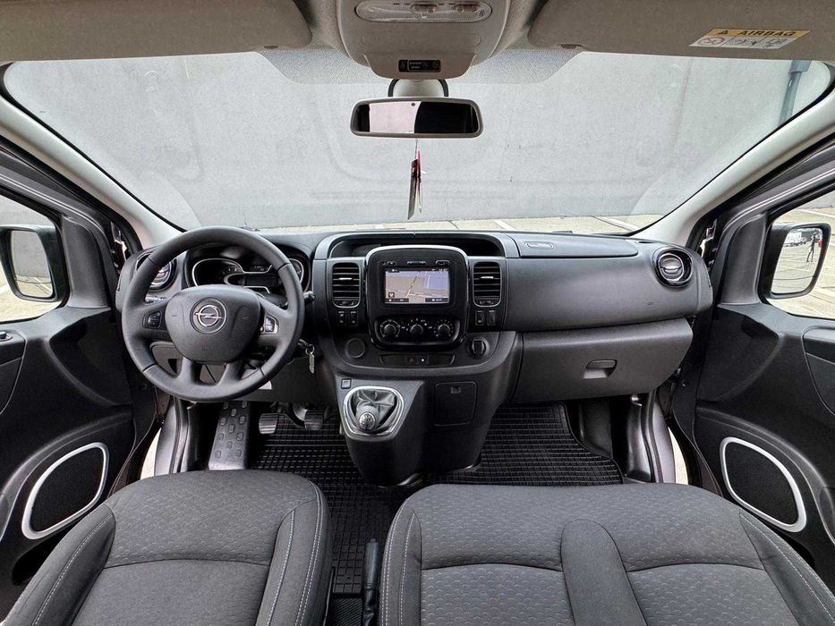 Opel Vivaro Exra-Lung 8+1-Locuri (Trafic)