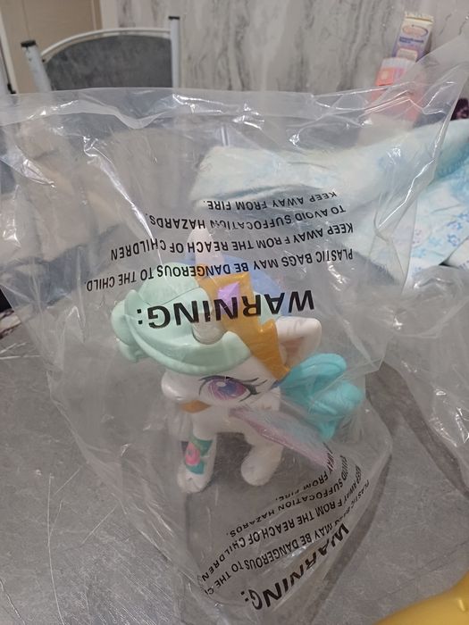 Продаётся фирменный Pony музыкальный