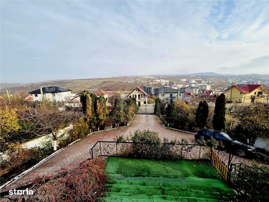 Casa de inchiriat cu priveliste frumoasa