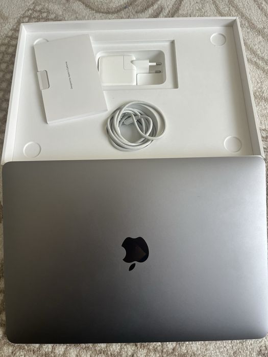 Apple macbook 2020 оперативка 8 память 256