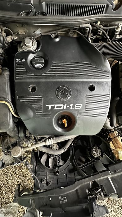 Vând motor 1.9 ALH
