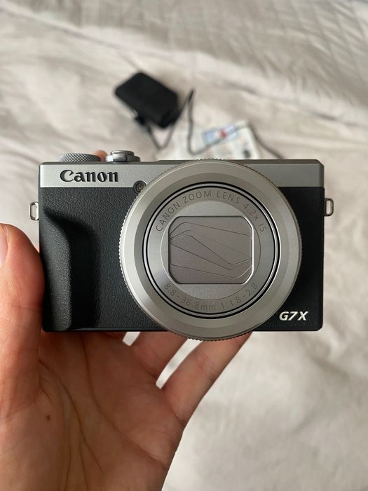 Canon G7X Mark III