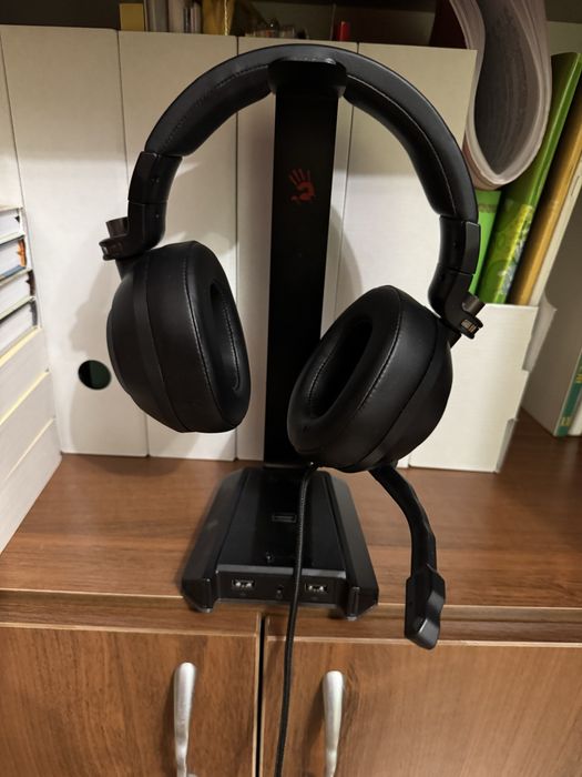 Наушники с подставкой bloody G580