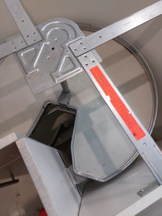 Carusel bucatarie rotativ  de colt