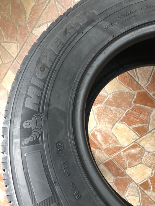 225 75 16 C Michelin M+S
