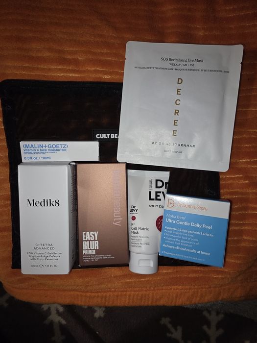 Lancome Paris Beauty box; Cult Beauty кутия с Medik8