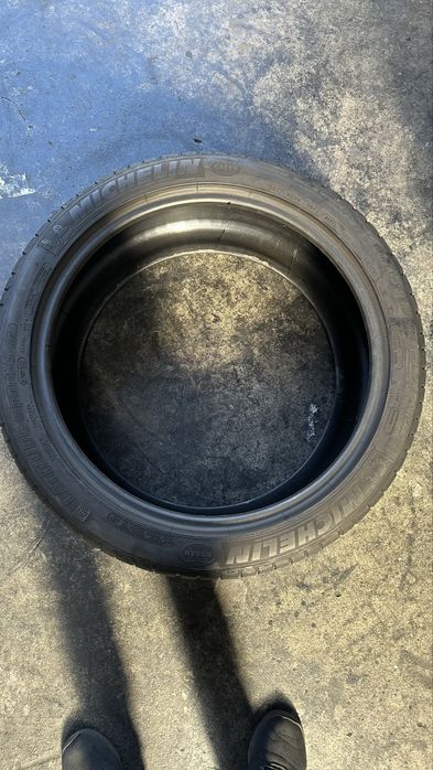 265/40/21 michelin
