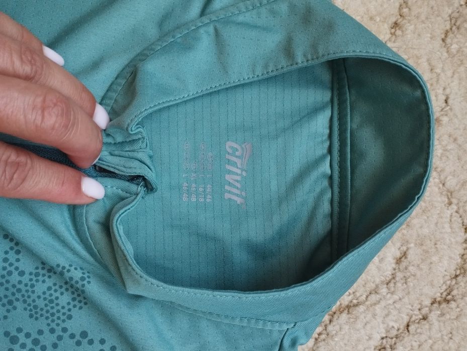 Tricou sport(damă), în stare foarte bună