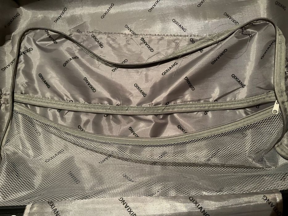 Куфар с твърди страни поликарбонат