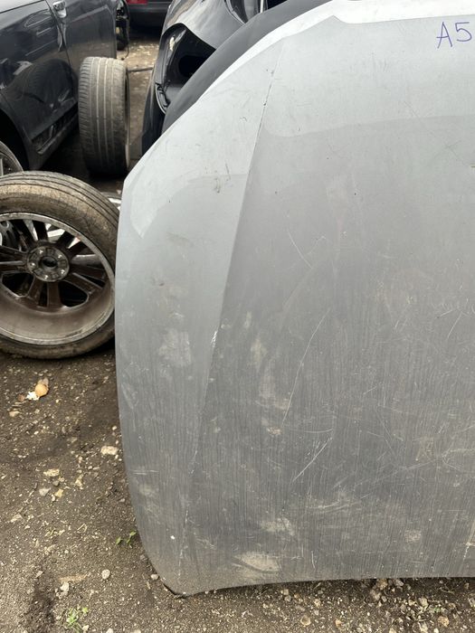 Преден капак Audi A5 8t 2008-2012 година лека забележки ном 207