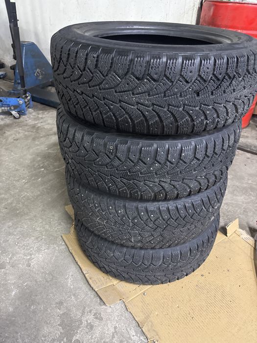 Зимние шиный 205/60 r16