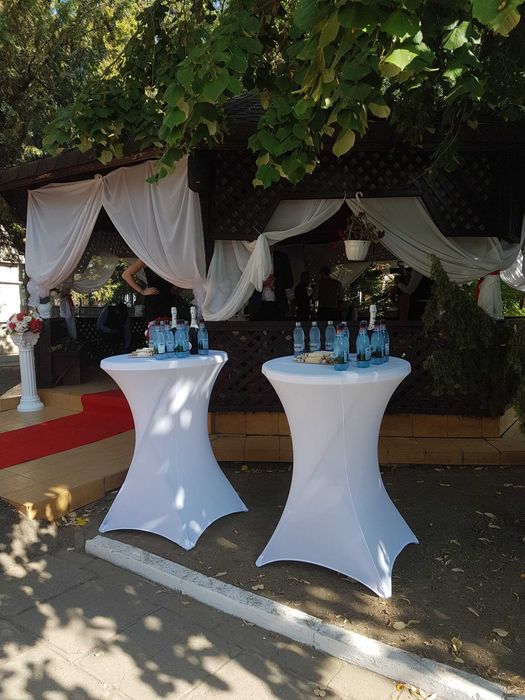 Corturi , Scaune chiavari ,mese rotunde de inchiriat pt evenimente