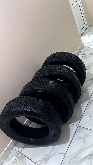 Срочно продается Зимние шины