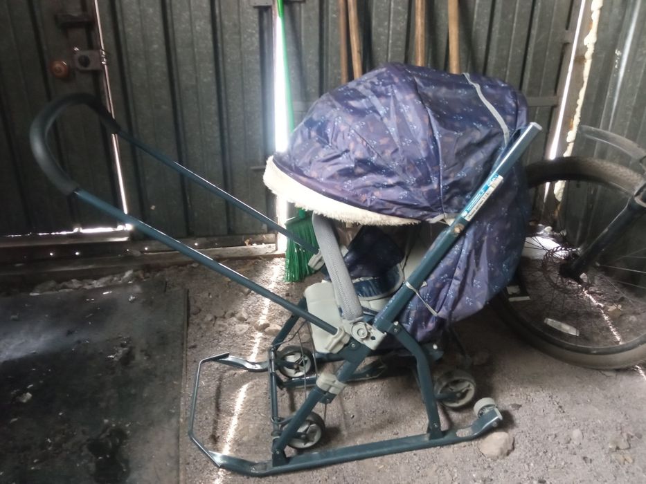 Продам санки-коляску