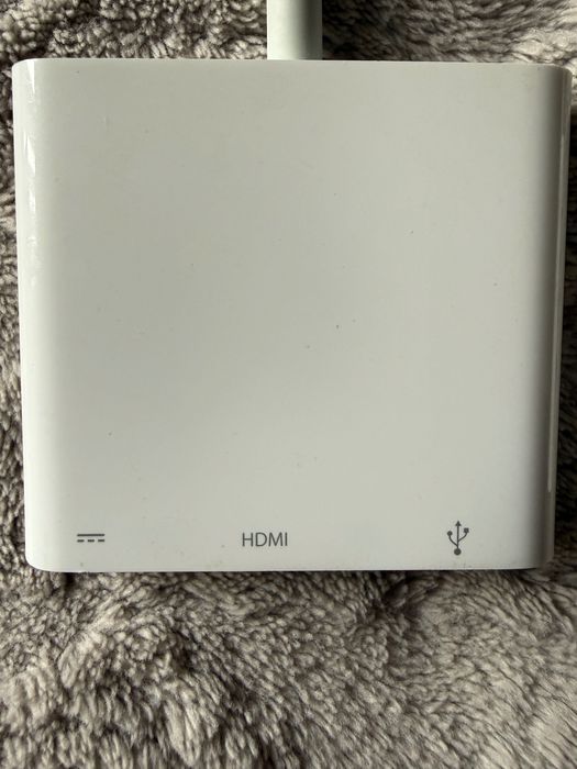 Adaptorul Apple HDMI USB-C USB-A