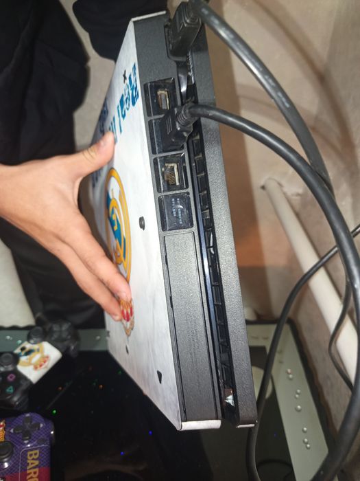 Playstation 4slim