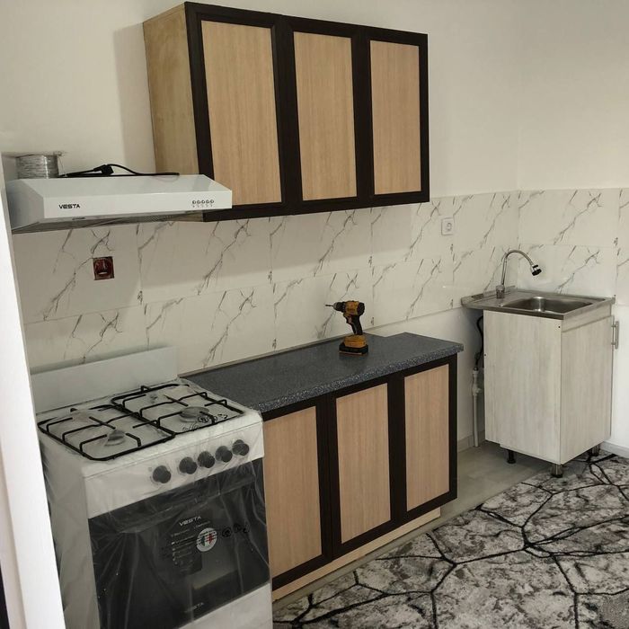 Kvartira sotiladi. Musaffo maskan navostroyka. 39m²