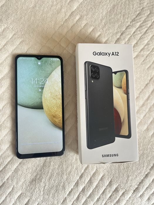 Продам смартфон самсунг А12
