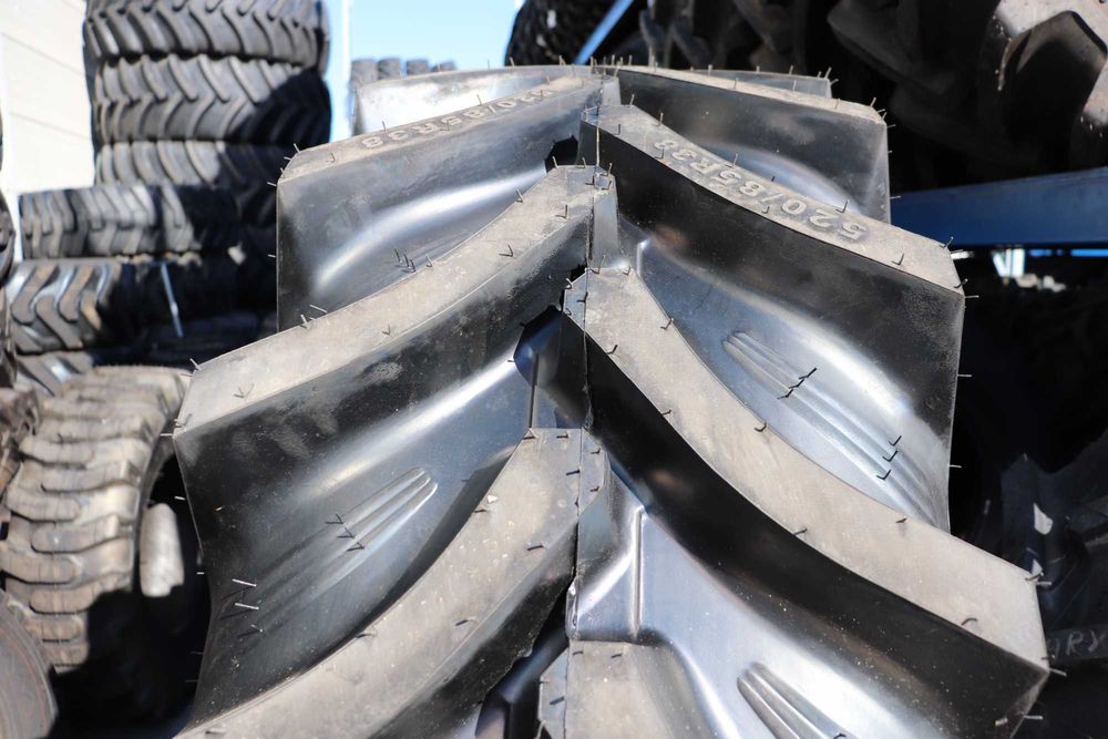 Anvelope TRACTOR radiale 520/85R38 marca OZKA cauciucuri noi 20.8R38
