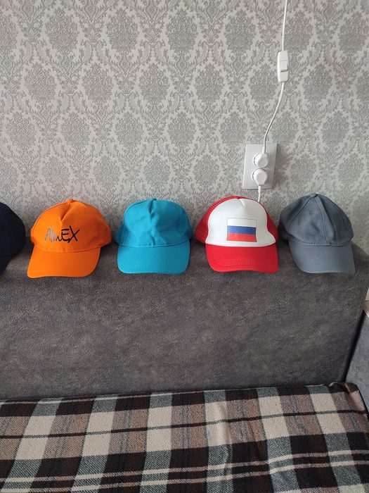 Кепки новые разные размеры