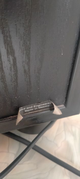 Сабвуфер активный JBL.