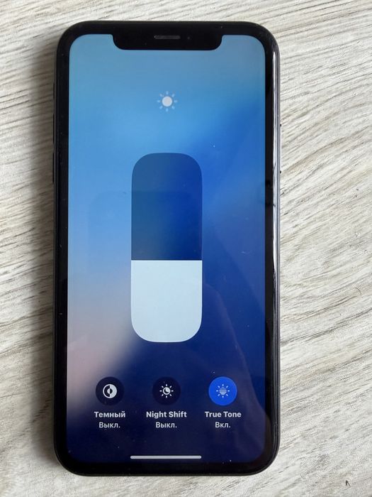 Продам iPhone xr