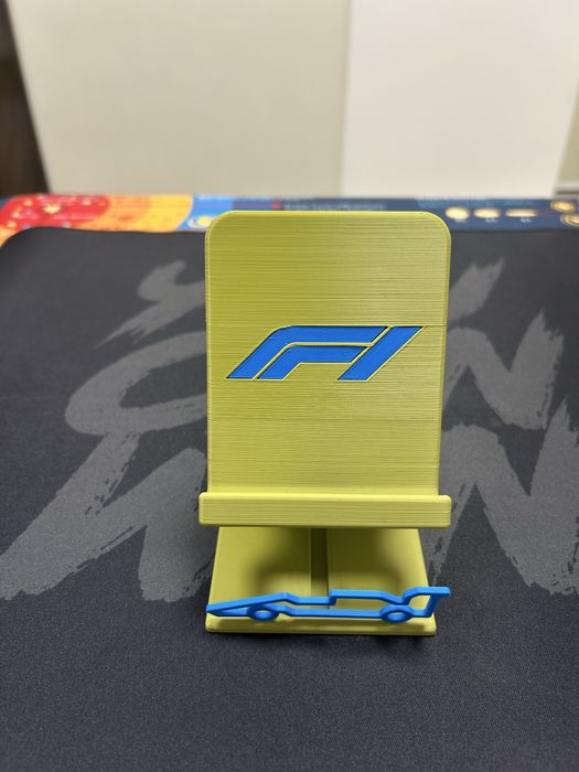 3D принтирана стойка за телефон F1 стил