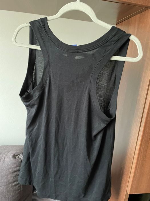 Top Nike damă negru  mărimea M