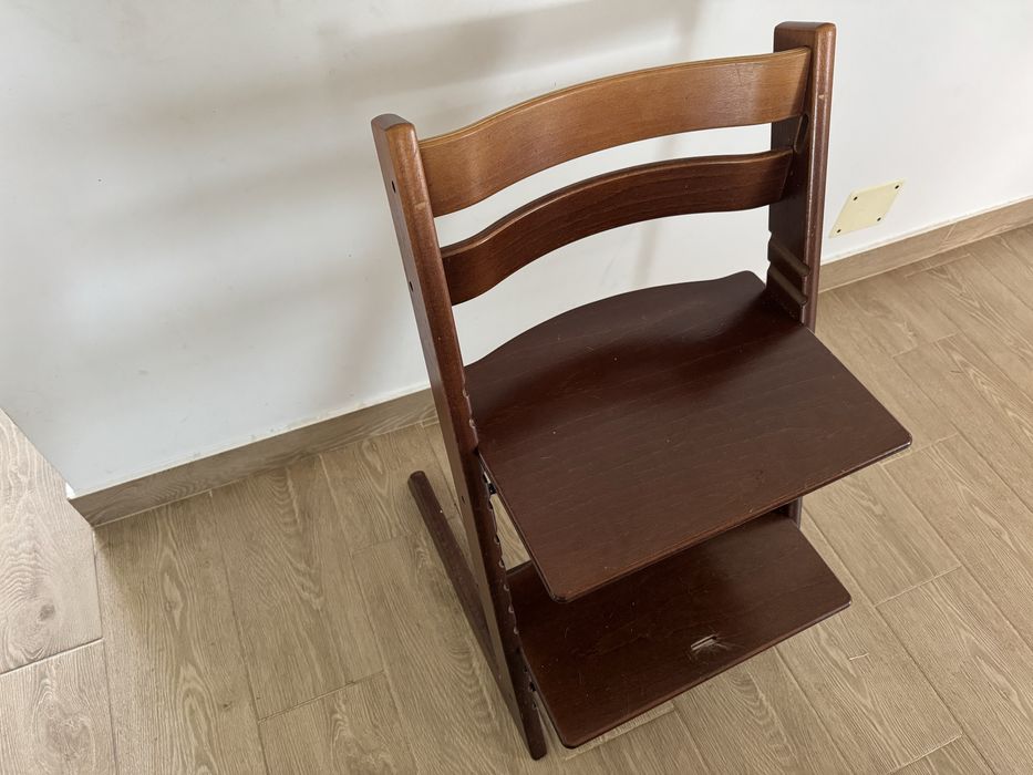 Scaun  Stokke Tripp Trapp cu toate accesoriile scaun masa copii
