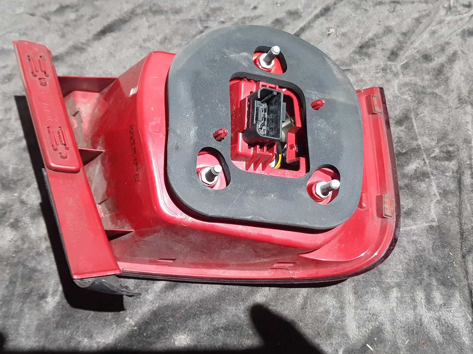 Lampa , tripla passat