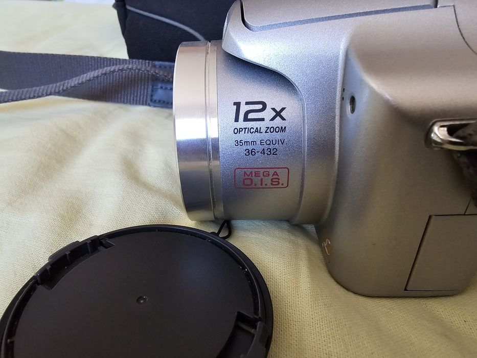 Фотоапарат Panasonic FZ7 Lumix