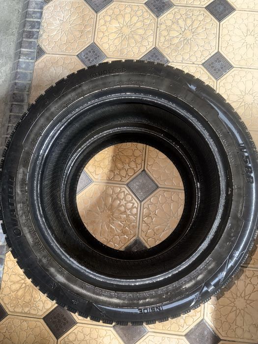 Продам 2 шины зимнию