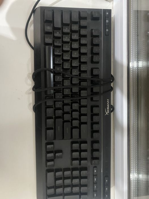 Продам клавиатуру срочно HyperX Alloy Core RGB