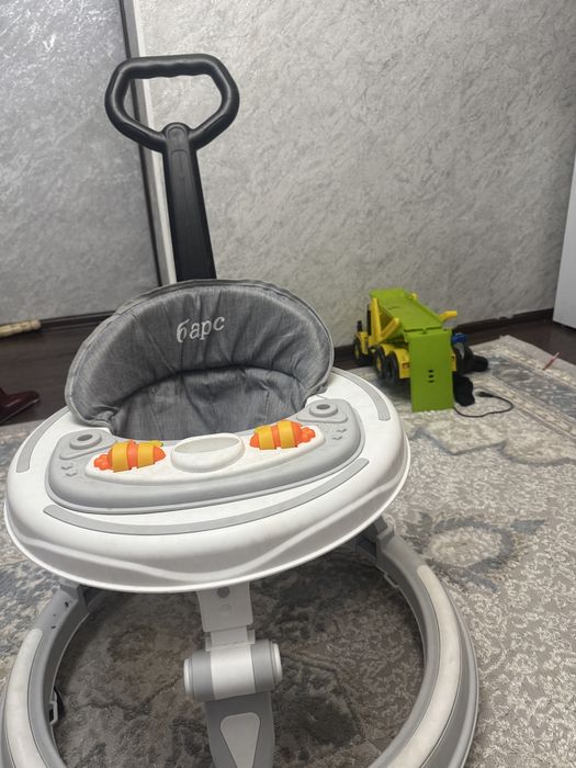 Ходунок в хорошем состояни.