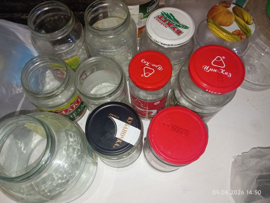 Банки разные 0,7,2л,,1,5л