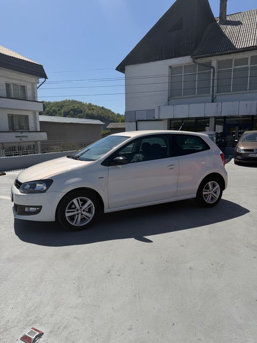 VOLKSWAGEN Polo 2013 — imagine 3