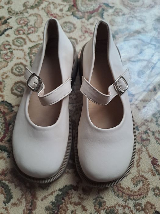 Продам жегские кожаные туфли